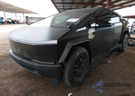 2024 Tesla Cybertruck All-Wheel Drive z USA, uszkodzony, nr VIN 7G2CEHED0RA018631